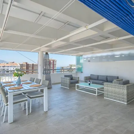 Castillo Rooftop Apartment *